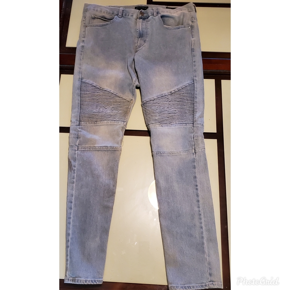GREAT CONDITION BULLHEAD SKINNY